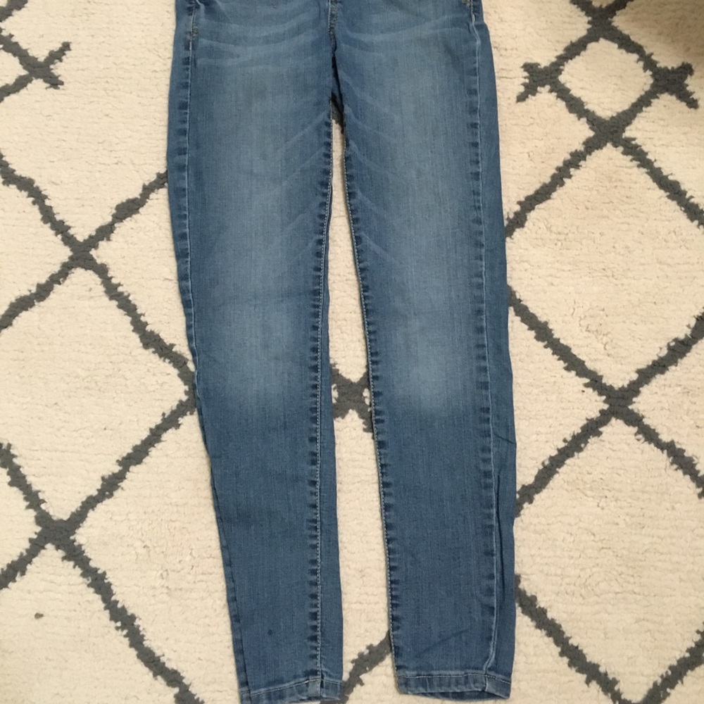 Slightly worn Aeropostale Jeans